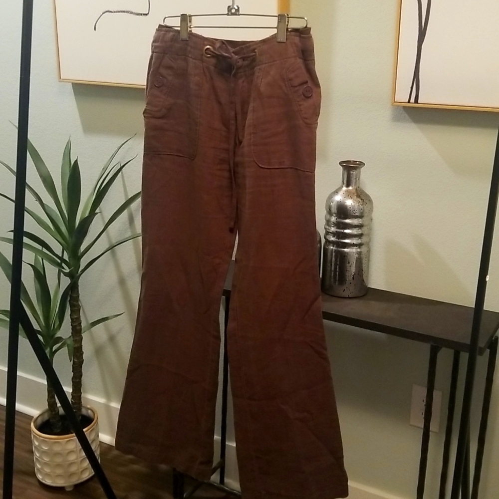 Sanctuary. Size 25. Brown